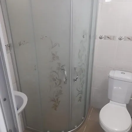 Bereket Traveler Hotell 3*