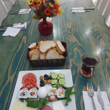 Hotell Bereket Traveler 3*