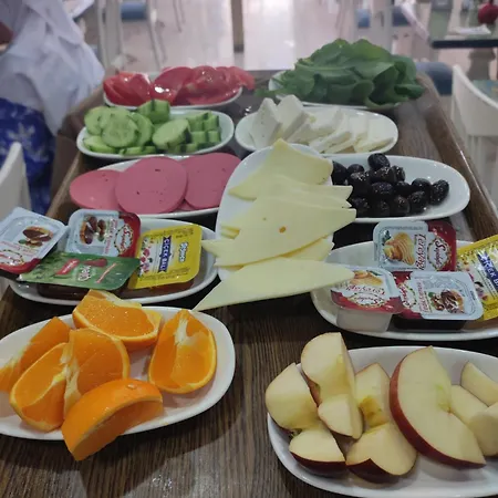 Bereket Traveler Hotel