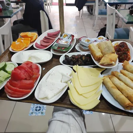 Bereket Traveler Hotel