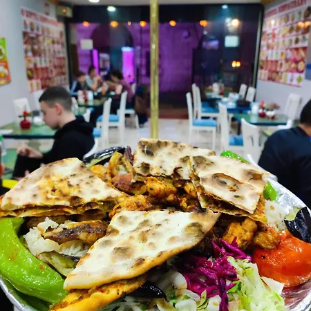 Bereket Traveler Hotel