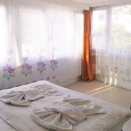 Bereket Traveler Hotel